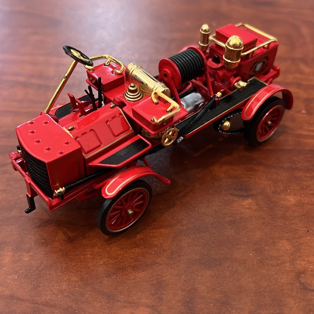 *NWT* Matchbox Fire Engine Series 1904 Merryweather Die Cast Model Car